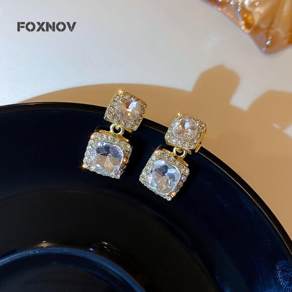 Women's Crystal Cute Double Halo Gold Plated Lightweight White Earrings - Picture 6 of 8